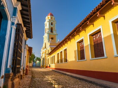 Colourful buildings and cobbled street in the heart of Trinidad, Cuba